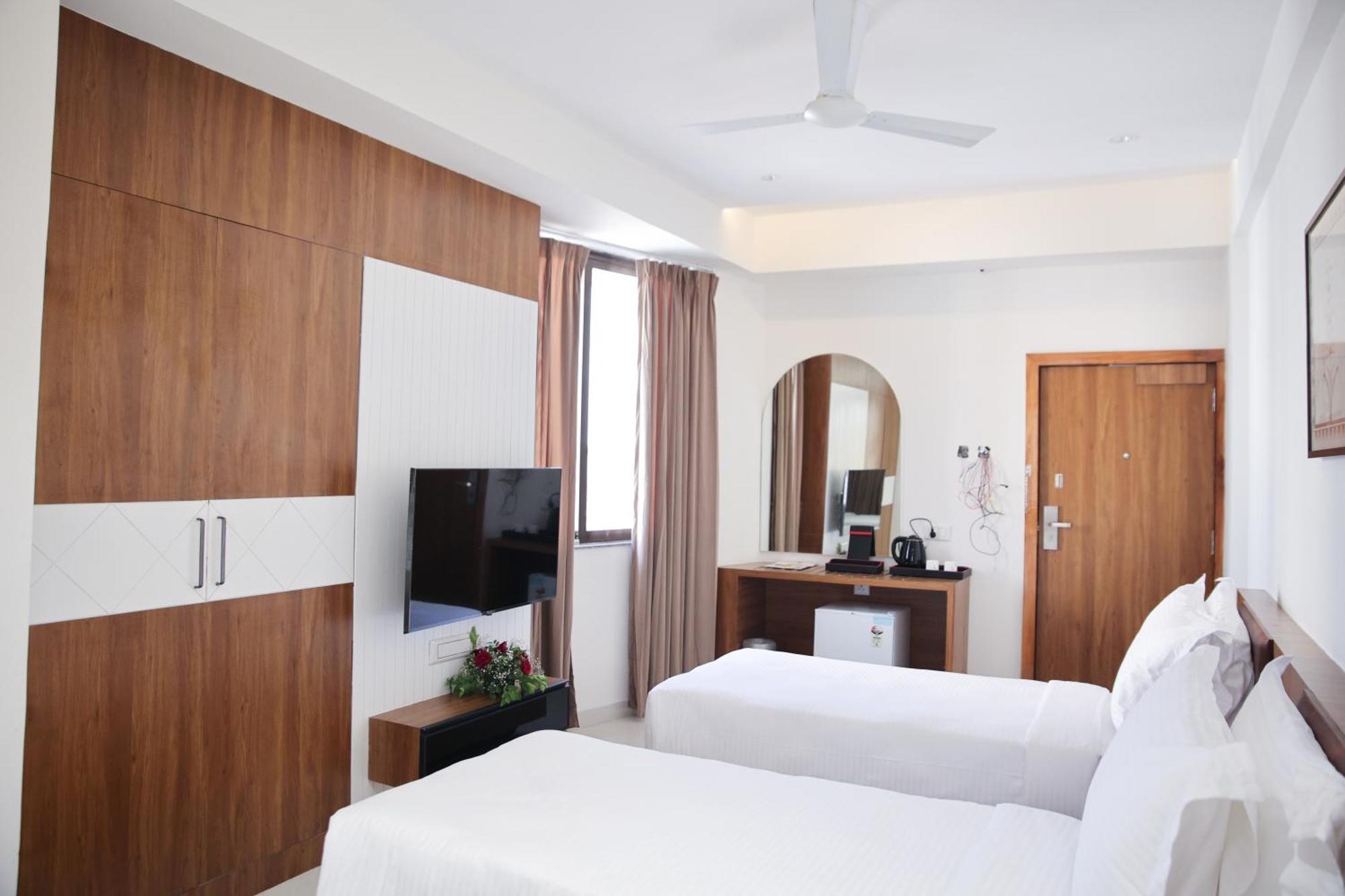 Lords Eco Inn, Ambaji Exterior foto